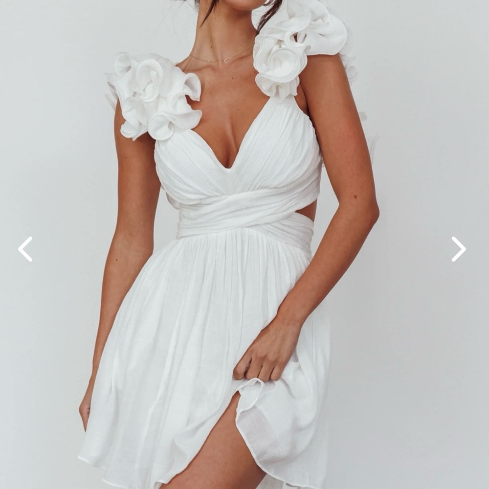 White dress 🤍